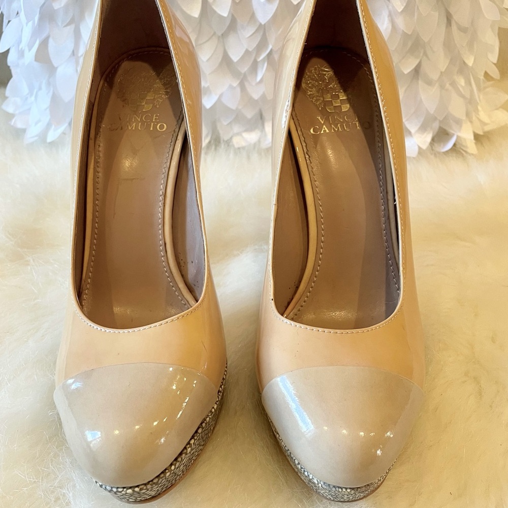 Vince Camuto Nude Heels 8.5 - Picture 2 of 7